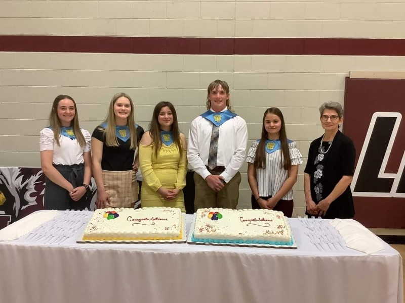 The members of the 2022-23 National Honor Society.